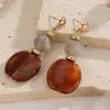 Set de aretes geométricos de resina retro de seis piezas estilo francés para mujer, con un diseño único y sofisticado