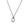Collar Circular Negro de Cuerda Estilo Coreano Lujo Ligero con Colgante Exquisito Hueco, Diseño Largo Simple y Elegante, Accesorio Versátil de Gama Alta de Nicho