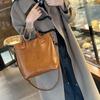 Bolso Grande Retro de Gama Alta 2026 Nueva Moda Textura Bolso Cruzado Primavera y Verano Bolso de Mano de Cuero Suave Bolso Cubo para Mujer