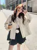 Jaqueta Curta Gola Lapela em Couro PU Off-White Feminina Petite 2026 Primavera/Outono Nova Tendência Estilo Coreano Doce Cool