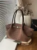 Bolsa Transfronteriza de Gran Capacidad para Mujer Otoño e Invierno 2025 Nuevo Retro Nicho Bolso de Hombro Bolso Tote Plegado para Viajes