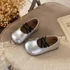 Zapatos Mary Jane retro de estilo francés con tiras cruzadas, novedad primavera y otoño 2026 versión coreana, zapatos poco profundos de princesa para niñas, modernos
