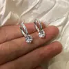 Brincos Exquisitos de Prata Esterlina S925 para Mulheres 2021 Nova Chegada Moda Personalizado Simples Estilo Frio Pequenos Brincos Versáteis