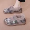 Novos Sapatos de Tecido Estilo Chinês Old Beijing para Mulheres, Sapatos de Algodão com Forro de Pelúcia e Sapatos Bordados Estilo Chinês Hanfu Espessados, Sapatos Slip-On de Solado Macio para Mães