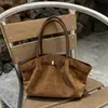 Bolsa Tote de Camurça Retro Europeia e Americana para Mulheres Cor de Outono Mesclado Grande Capacidade Elegante Simples Bolsa de Ombro Bolsa de Braço