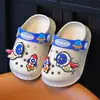 Sandalias de Verano para Niños con Dibujos de Astronautas para Niños y Niñas, Zuecos de Exterior con Punta Cerrada, Suela Suave y Sandalias Antideslizantes para Bebés