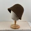 Sombrero de Pescador de Punto Nuevo de Alta Calidad Otoño/Invierno Estilo Coreano Versátil Liso Cálido Protección contra el Frío Sombrero de Cubo de Lana Hace que la Cara se Vea Más Pequeña