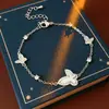 Elegante e Exquisito Pulseira Borboleta de Zircônia e Madrepérola, Design Versátil e de Nicho, Joia de Luxo Leve e de Alta Qualidade