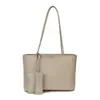 Moda Retro Simple Bolsa de Gran Capacidad Textura Simple Nuevo Estilo Bolso de Hombro Único 2026 Otoño Bolso Tote para Mujer