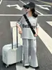 Conjunto de Verão para Meninas 2025 Novo Estilo Coreano Conjunto de Duas Peças Fino para Meninas e Crianças Roupas Casuais Esportivas Infantis