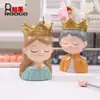 Portalápices de Princesa de Cuento de Hadas y Príncipe Almacenamiento Creativo Adornos de Escritorio Lindo Dibujo Animado Estante de Almacenamiento para Estudiantes Regalo con Corazón de Niña