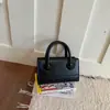 Bolso Pequeño Retro de Mano de Alta Gama Transfronterizo para Mujer 2026 Nueva Moda Bolso de Hombro Único Elegante Bolso Cuadrado Pequeño Cruzado