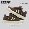 Sapatos Retro Globais para Homens 2025 Nova Tendência de Outono Sapatos Masculinos Esportivos Versáteis Casuais Sapatos de Solado Grosso