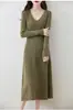 Vestido de Lã Pura Outono e Inverno Feminino Gola V Manga Longa Comprimento no Joelho Cintura Alta Slim Suéter de Caxemira Saia de Linha A no Joelho
