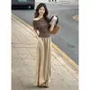 Conjunto de Roupa Super Estiloso Estilo Coreano 2026 Novo Modelo Camiseta de Manga Curta de Um Ombro Calças de Cintura Alta Largas Femininas Conjunto de Duas Peças