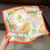 Pañuelo Cuadrado Pequeño con Estampado Floral Nuevo de Verano 2026 para Mujer, Adecuado para Trajes y Camisas, Versátil Pañuelo de Seda Sintética para el Trabajo