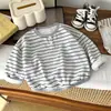 Camiseta de manga larga para niños, nuevo estilo de otoño, prenda interior para niños, 2026, prenda interior cálida para niñas, sudadera para bebé, ropa para niños