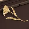 Broche Exagerado de Metal com Flor e Folha Estiloso Retrô Europeu e Americano Acessórios de Broche Ins Legais da Moda Luxo Acessível Elegante