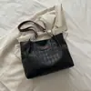 Bolsa de Fiesta Estudiantil de Gran Capacidad para Mujer 2025 Nueva Moda Tendencia Bolso Tote con Cadena Versátil Bolso de Hombro Casual