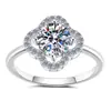 Anillo de Plata de Ley S925 Transfronterizo con Moissanita Rodeado de un Trébol de Cuatro Hojas de la Suerte, Anillo de Moissanita de Lujo Ligero para Regalo de Aniversario y Propuesta