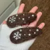 2025 Novo Presilha de Cabelo de Floco de Neve Recheado Marrom Retrô Atmosfera Outono e Inverno Descanso Mais Fácil de Combinar Presilha Lateral Presilha de Cabelo Feminina Acessório de Cabeça