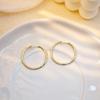 [Productos de cobre] Pendientes con diseño de anillo de Corea del Sur, sencillos y de moda, con un toque de nicho, delicados.
