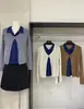 Cardigã de tricô estilo faculdade coreana com blocos de cor, lapela, jeans emendado, falso conjunto de duas peças, outono, slim fit