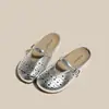 Aumento interno de altura de 3CM, chinelos fechados respiráveis estilo Birkenstock retrô para mulheres, adequados para uso externo, sapatos femininos slip-on antiderrapantes de 2026 para o verão