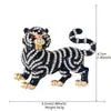 Moda Retro Europea y Americana Broche de Tigre Año Zodiacal del Tigre Pin Conmemorativo de Aleación de Diamante Unisex Corsage Decorativo