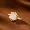 Anillo de Plata Chapado en Oro Incrustado con Jade Hetian Anillo Redondo de Perlas Naturales Sapa Moda para Mujer Personalizado Fuego Artificial Anillo de Oro Blanco Jade