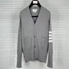 Cardigan de Lã Novo Tb Outono e Inverno Quatro Listras Masculino e Feminino Mesmo Estilo Roupa de Fora para Casal Versátil Casual Cardigan de Lã