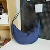 Bolso Cruzado para Mujer 2026 Nuevo Bolso Tipo Dumpling de Gran Capacidad para Estudiantes Universitarios, Estilo Grande para Hombres y Parejas, Mochila Casual Ligera de Color Sólido