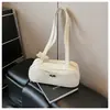 Bolso de hombro clásico versátil para mujer de cuero genuino, bolso baguette de piel de vaca de primera capa de alta gama, bolso de mano simple para el día a día para mujer