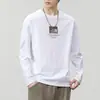 Camiseta de manga larga para hombre, top de primavera y otoño, capa base de algodón, sudadera, ropa moderna de talla grande para hombre de corte holgado