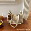 Bolsa de Palha Trançada da Moda para Mulheres, Novo Estilo Verão 2026, Bolsa de Ombro Vazada, Bolsa Transversal Casual para o Dia a Dia, Item Popular de Venda Cruzada