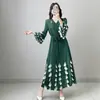 Vestido Plissado da Moda para Mulheres, Outono de Alta Qualidade com Costura em Gradiente de Cor, Vestido Elegante de Manga Longa para Comércio Exterior Europeu e Americano