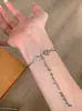 Pulsera de Joyería de Diseño Abierto de Moda, Simple y Única, Temperamento Suave y Elegante, Diseño de Cuatro Hojas