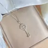 Nuevo Collar con Llave de Elemento Nudo Ruyi de Lujo Ligero, Trébol de Cuatro Hojas para Mujer, Cadena Exquisita de Zirconita para Clavícula, Joyería de Moda