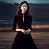 Vestido de Terciopelo Rojo de Otoño e Invierno, Estilo Retro Francés, de Alta Gama, Chic y Hermoso Vestido de Banquete con Cintura, Falda de Cumpleaños