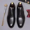 Zapatos Oxford de cuero italiano para bodas de hombre, con un diseño de tres correas, adecuados para atuendo formal, negocios y entornos profesionales.