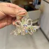 Elegante Pinza de Garra Pequeña Floral de Media Corbata Pinza de Garra Lateral con Borla de Cristal de Hada Pasador para Moño Estilo Suave Accesorio para el Cabello
