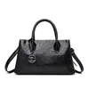 Bolsa Feminina Nova Estilo 2026 Bolsa de Ombro Retrô Elegante e Atmosférica Bolsa de Mão Feminina Transfronteiriça Europeia e Americana Comércio Exterior