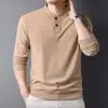 2026 Nuevo Estilo Otoño Sudadera Fina de Manga Larga para Hombre con Dos Botones, Manga Larga por un Lado, Lujo Ligero, Tacto de Alta Gama, Camiseta