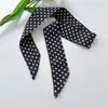 Pañuelo para la cabeza, diadema, pañuelo de seda de lunares blancos y negros, pañuelo para el cuello, versátil y elegante, se puede combinar con camisas, usar como cinta, lazo para bolso o cinturón
