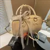 Bolso de Mano Versátil de Moda para Mujer de Este Año, Bolso Cuadrado Pequeño, Nuevo Diseño de Nicho de Moda 2026, Bolso de Hombro y Cruzado Estilo Coreano