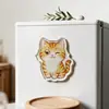 Imán para Refrigerador de Gato Naranja Suave y Lindo Dibujado a Mano Acrílico Imán de Forma Irregular de Dibujos Animados Lindos Artículo de Decoración para Refrigerador Sanador