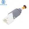 8200168238 82001-68238 Adecuado para Piezas de Automóvil Renault Interruptor de Luz de Freno