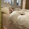 Novo Conjunto de Roupa de Cama de Gaze Amassada de Quatro Peças com Acabamento em Renda e Design Floral, Uso Doméstico Capa de Edredom Duplo e Lençol de Cama Venda por Atacado