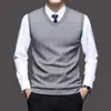 Chaleco de lana con cuello en V, tejido de otoño, color liso, camiseta básica casual para hombres de mediana edad, top sin mangas para hombres