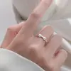 Anillo de Dedo de Plata Esterlina S925 Diseño Nicho de Lujo Ligero Anillo Doble de Amor Anillo Abierto Simple Personalizado de Moda para Mujer